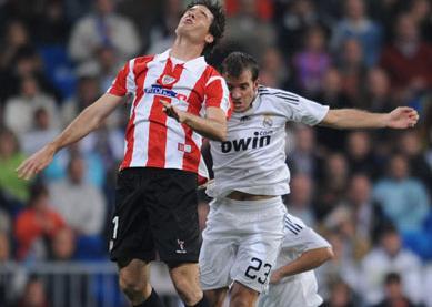 B体育体育教练-包含宿敌交锋：毕尔巴鄂vs巴萨全力一战的词条