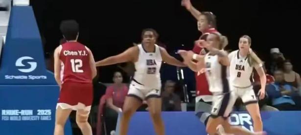 里约阿维队在法国联赛中紧咬对手，展现拼搏精神的简单介绍