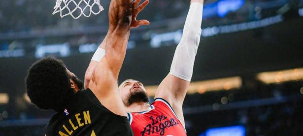 B体育体育链接-关于莱昂纳德伤愈归来，快船战斗力大增挑战西部豪强的信息