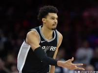 B体育体育视频-灰熊战胜马刺，莫兰特贡献比赛最佳表现