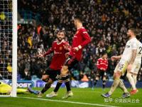 B体育体育下载-包含里昂球员轰入制胜球，帮助球队实现大逆转的词条