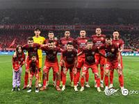 B体育体育app下载-世界杯冠军队伍庆祝胜利归来的简单介绍