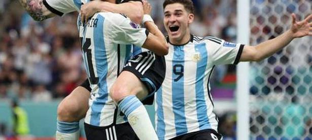 B体育体育官网app-包含国际足球精彩赛事同台竞技，胜负悬念引人入胜的词条