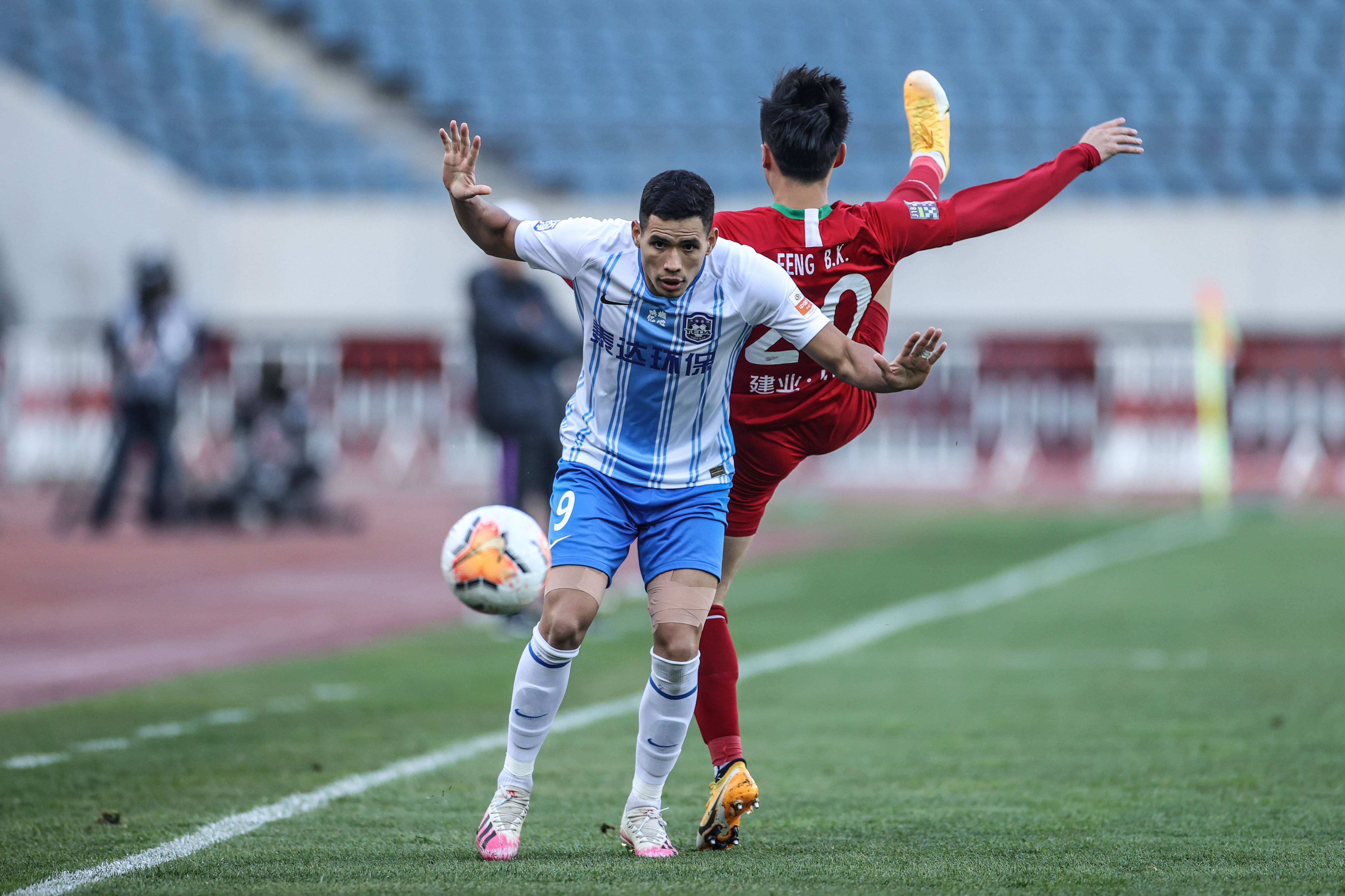 建业迎战泰达,冲击保级壮举令人期待的简单介绍 建业迎战泰达,冲击保级壮举令人期待的简单介绍