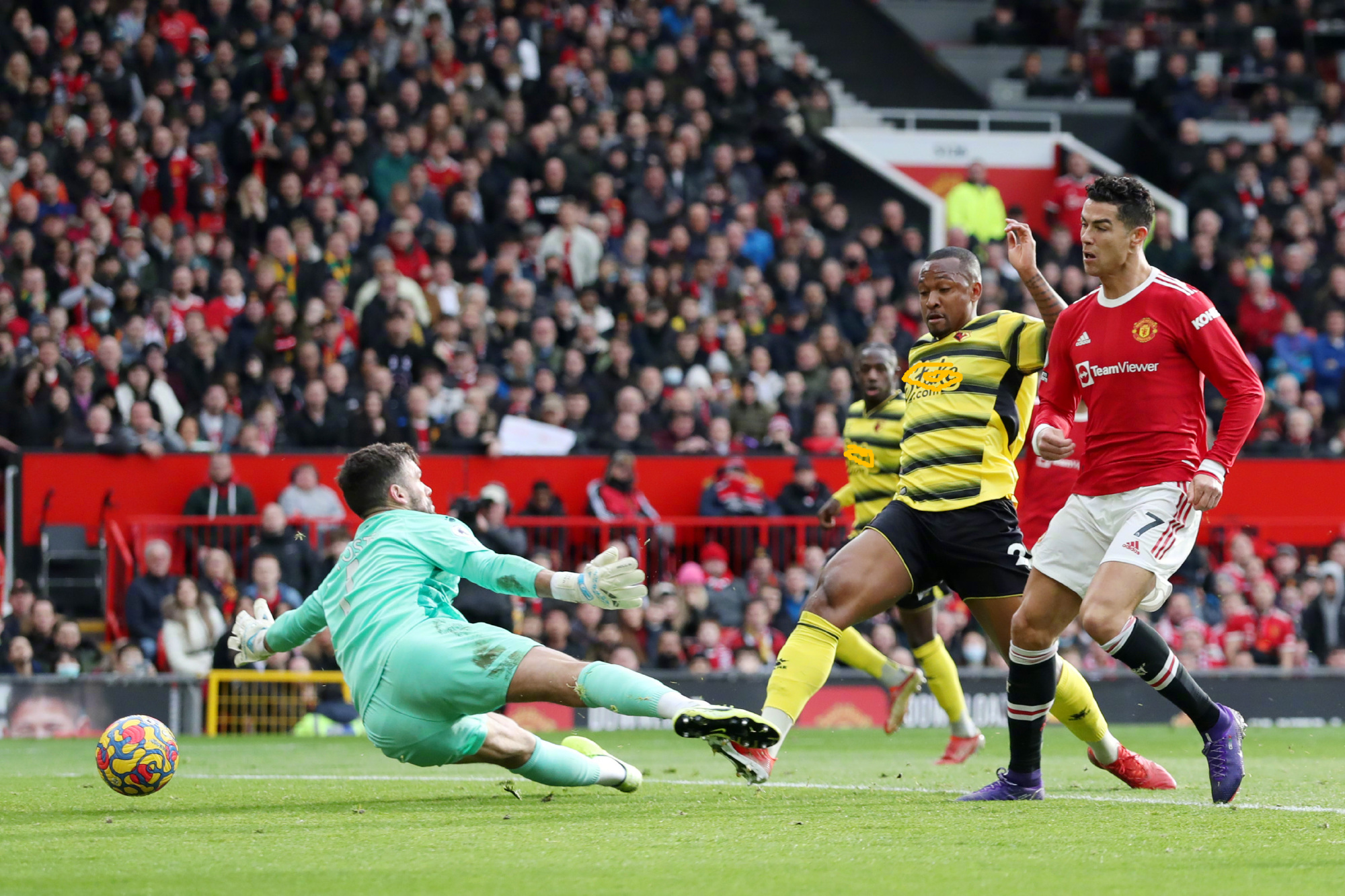 汉堡闷平对手,保级形势严峻 汉堡闷平对手,保级形势严峻