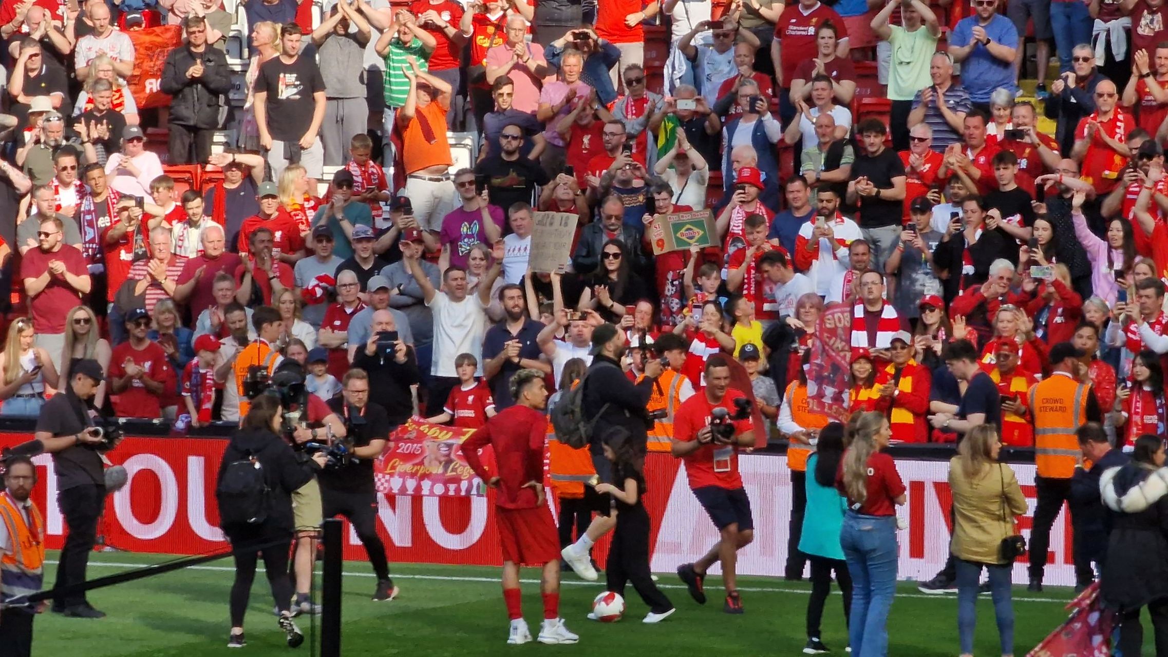 利物浦队在比赛中打入最后一球 利物浦队在比赛中打入最后一球