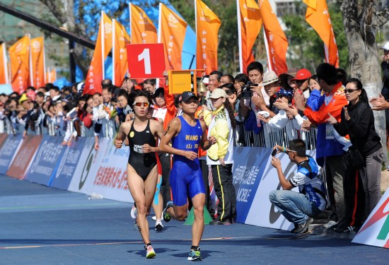 波兰代表团精湛技艺，夺得铁人三项亚军的简单介绍