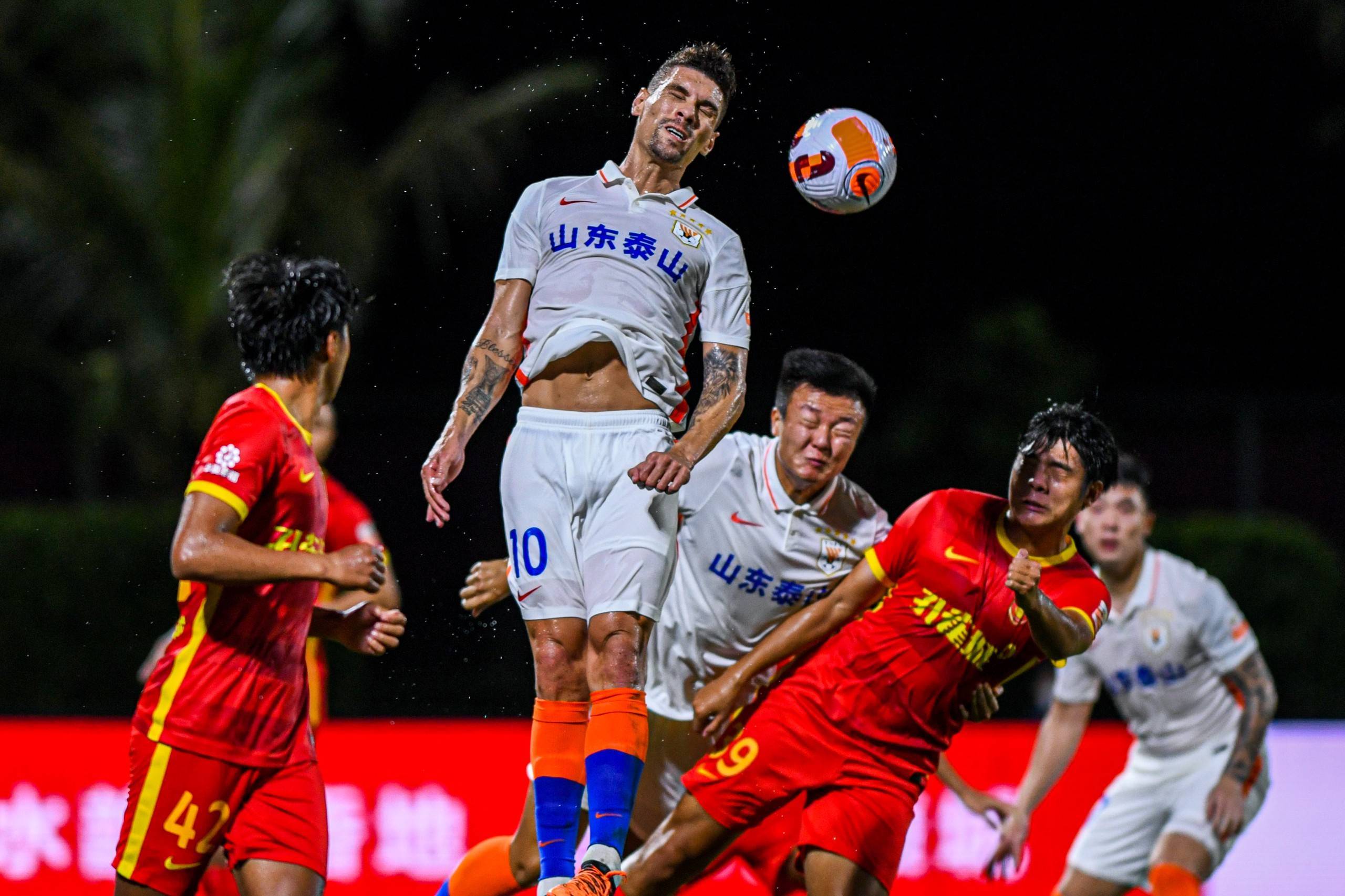 江苏苏宁凭借制胜进球战胜武汉卓尔，广州富力客场大胜河北华夏的简单介绍