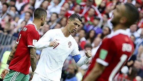 荷兰-逆转乌拉圭,晋级形势明朗的简单介绍 荷兰-逆转乌拉圭,晋级形势明朗的简单介绍