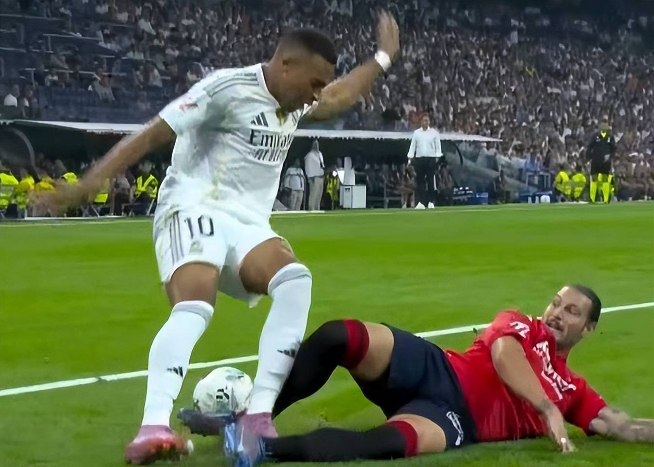 皇家马德里力挽劣势,主场艰难胜出 皇家马德里力挽劣势,主场艰难胜出