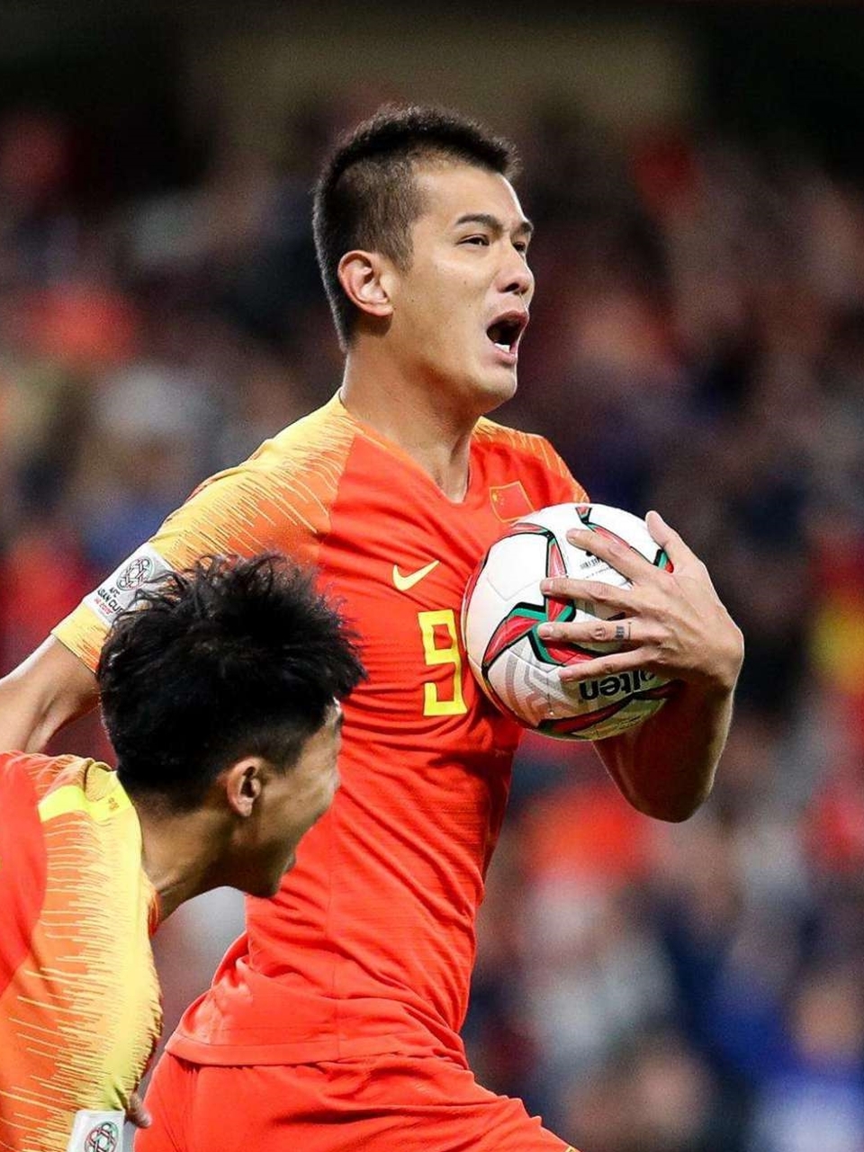 亚洲足球巨星在亚洲杯上的表现引人注目