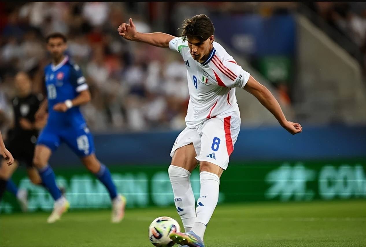 意大利全胜晋级,斯洛伐克惨淡出局 意大利全胜晋级,斯洛伐克惨淡出局