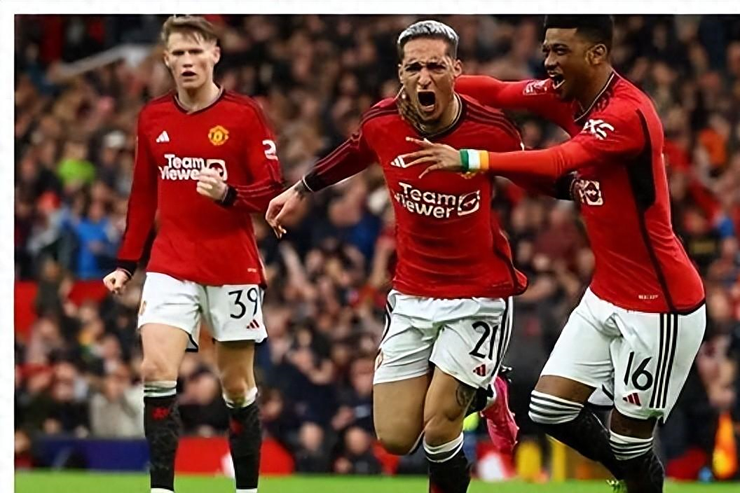 曼联球迷全程助阵，力挺球队