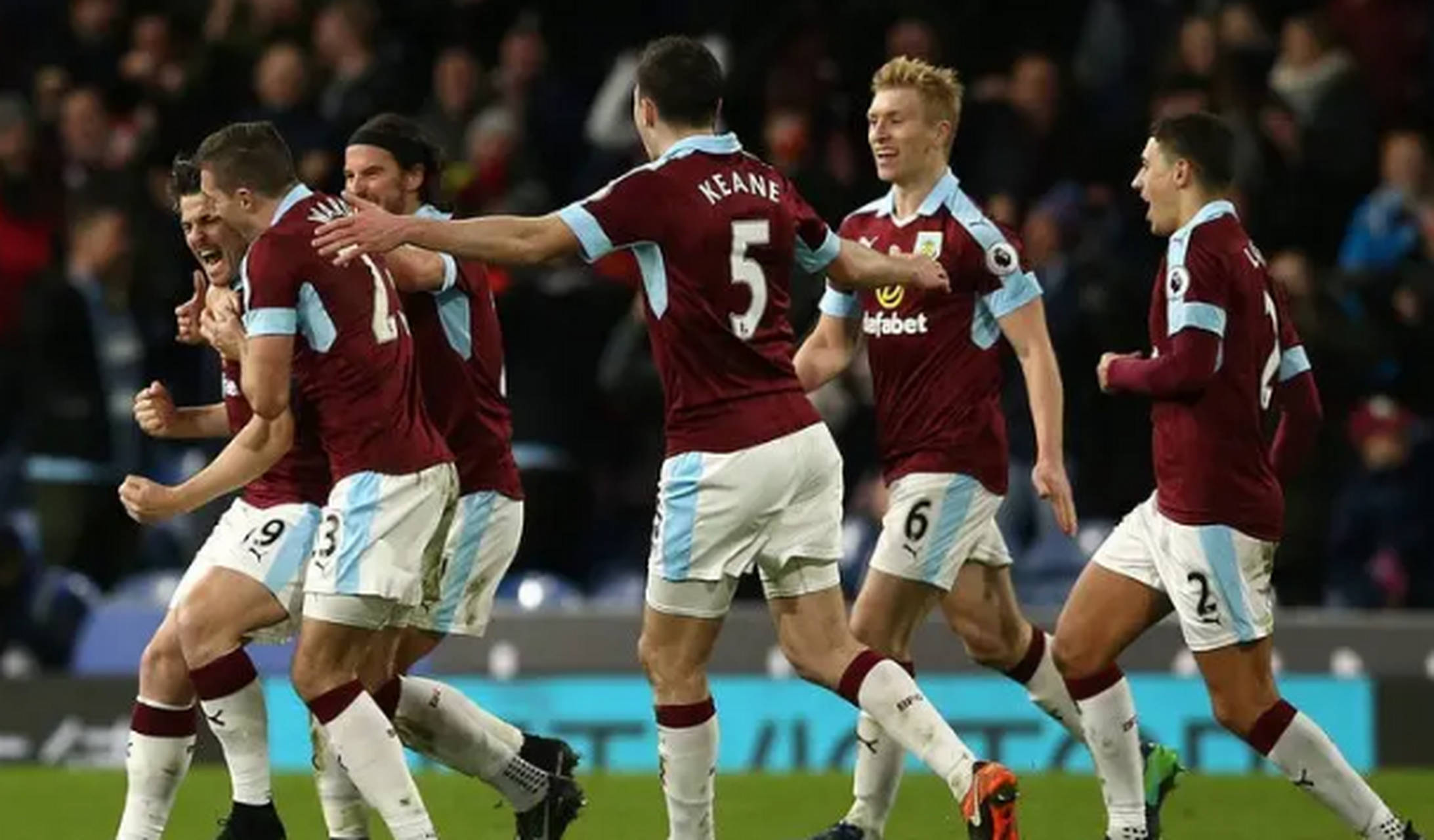 竞争激烈决胜时刻,球员们全力以赴的简单介绍 竞争激烈决胜时刻,球员们全力以赴的简单介绍