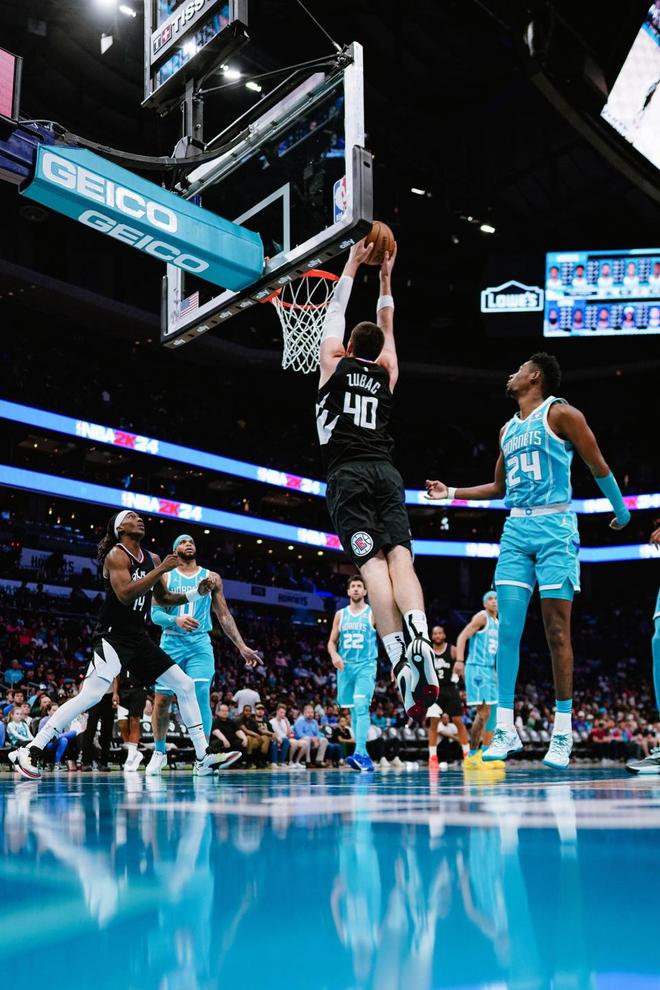 快船客场擒骑士，乔治复出火力全开