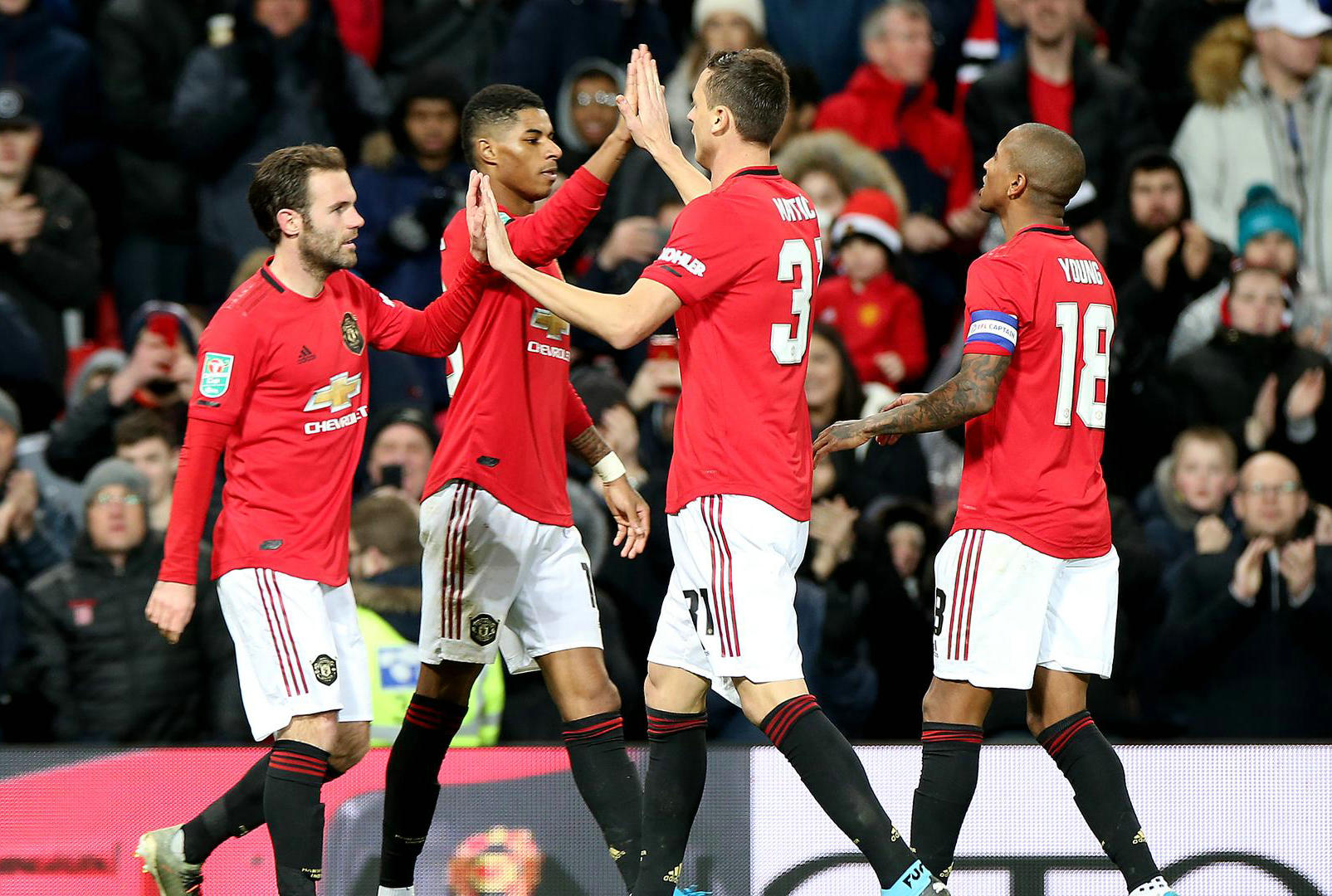 曼联主场战平沃特福德,憾失重要三分 曼联主场战平沃特福德,憾失重要三分