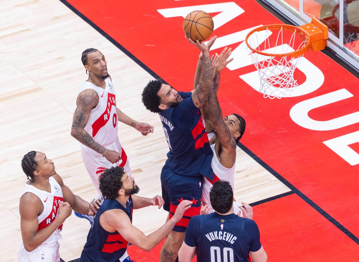 猛龙力克篮网,取得四连胜 猛龙力克篮网,取得四连胜