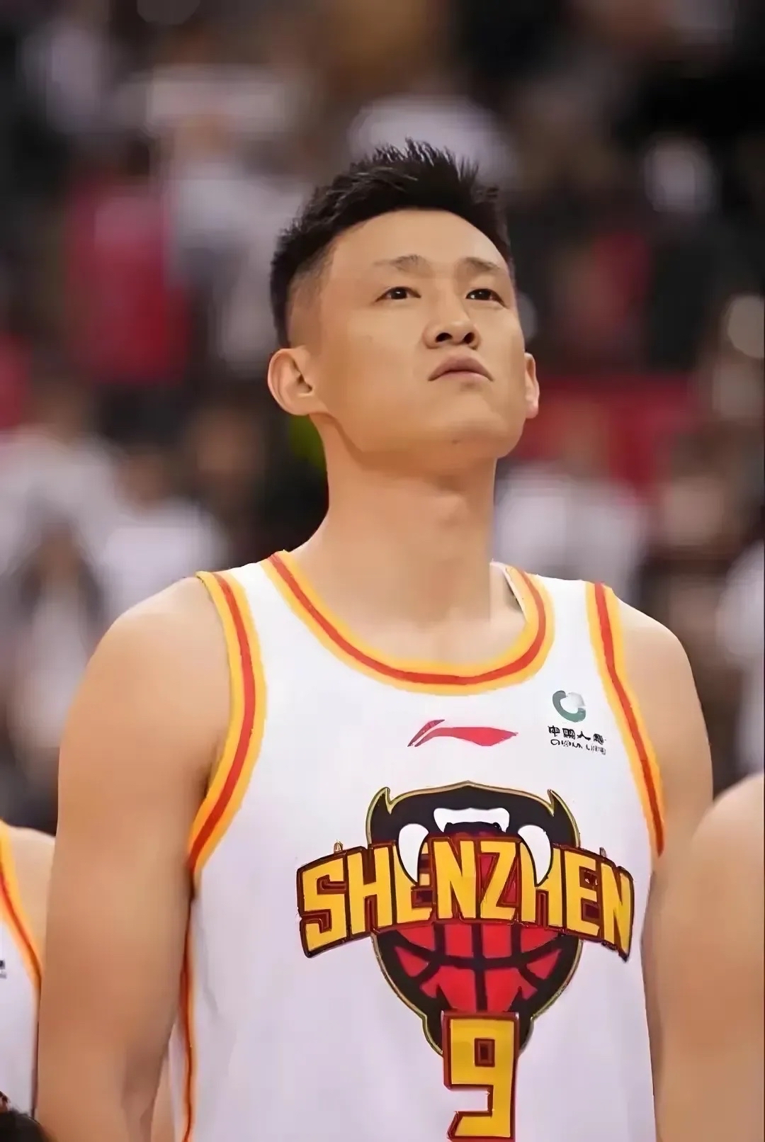 深圳男篮压制新疆，赢得困难比赛