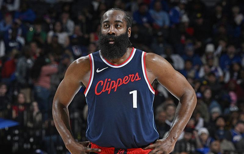 包含火箭惨遭太阳逆转，哈登再次未能拯救球队的词条